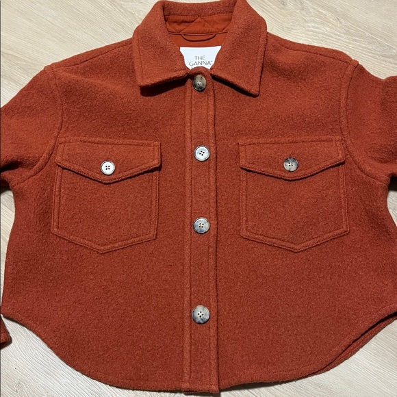 Wilfred The Ganna Cropped Shirt Button-Up Jacket - Picture 3 of 7